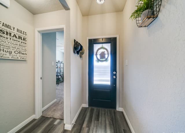 rental at 2469  Arctic Warbler in New Braunfels, TX — photo 5
