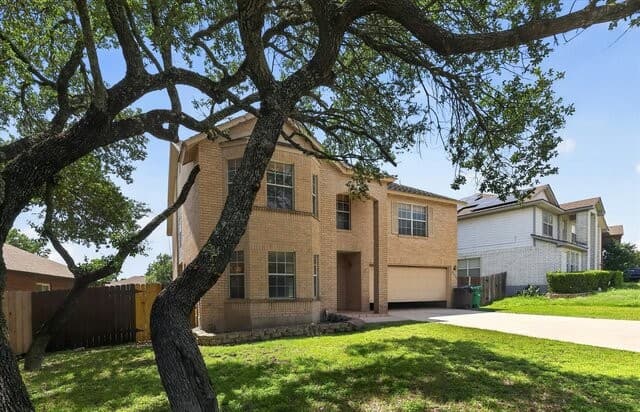rental at 22023  Legend Point in San Antonio, TX — photo 4
