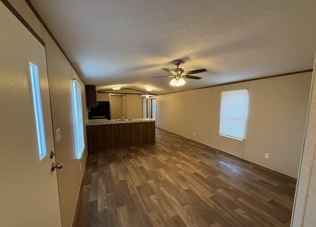 rental at 377  Buck Unit 5 in Canyon Lake, TX — photo 4