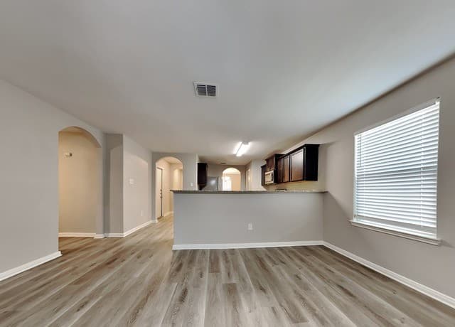 rental at 2910  Lavender Mdw in San Antonio, TX — photo 3