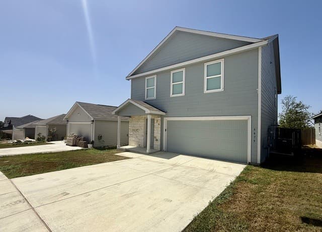 rental at 6679  Cibolo Spgs in Converse, TX — photo 3