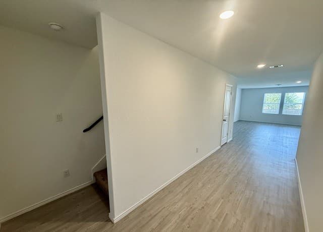 rental at 6679  Cibolo Spgs in Converse, TX — photo 4