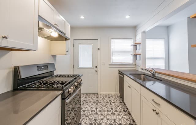 rental at 217  Natalen Ave Unit 5 in San Antonio, TX — photo 5