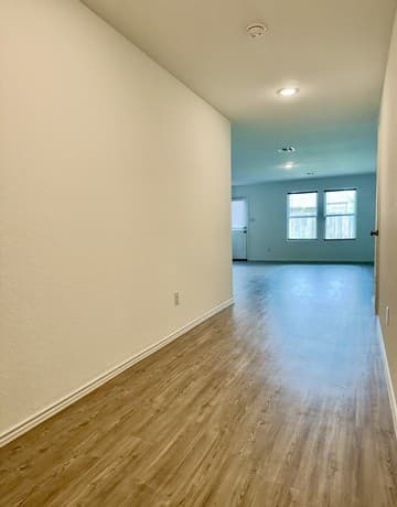 rental at 14531  Greenfield Ml in San Antonio, TX — photo 3