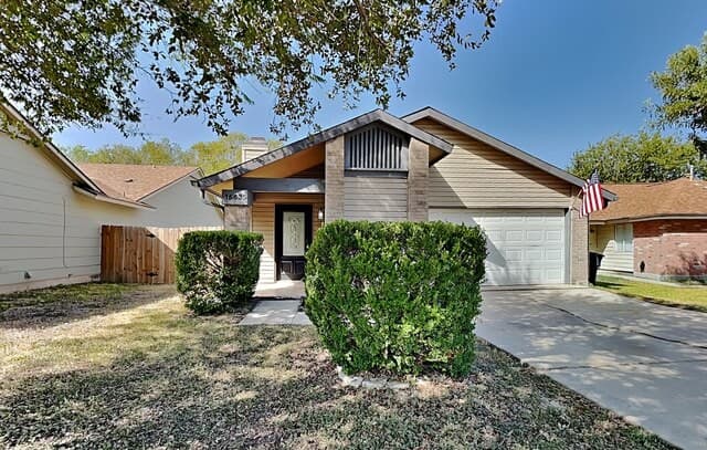 rental at 16635  Saltgrass Street in San Antonio, TX — photo 1