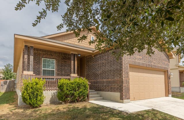 rental at 11403  Dodson Trl in San Antonio, TX — photo 3