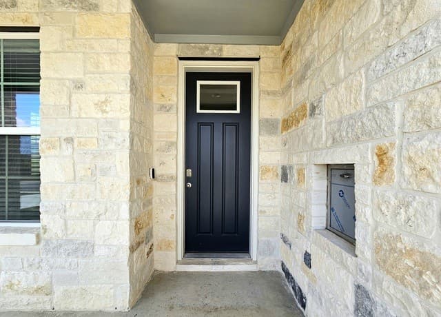 rental at 11225  Lowder Ln in Live Oak, TX — photo 3