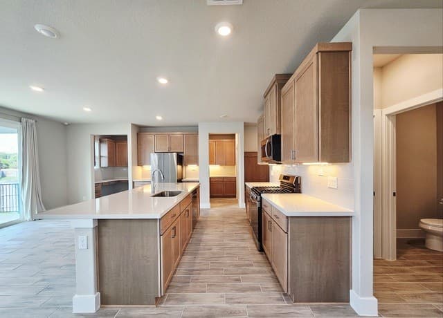 rental at 11225  Lowder Ln in Live Oak, TX — photo 5