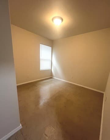 rental at 494  Valleyview in Canyon Lake, TX — photo 5