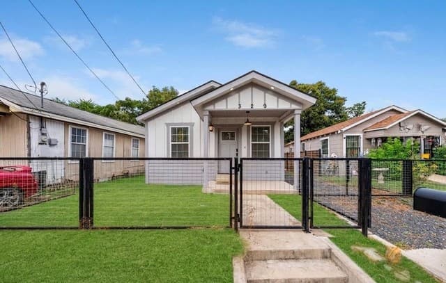 rental at 329  Saint Francis in San Antonio, TX — photo 1