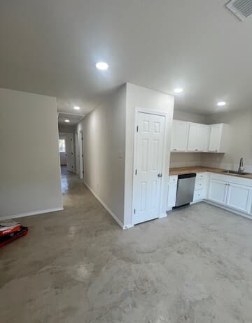 rental at 476  Valley View St in Canyon Lake, TX — photo 2