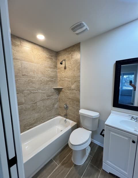 rental at 431  Creekside Dr in Canyon Lake, TX — photo 5