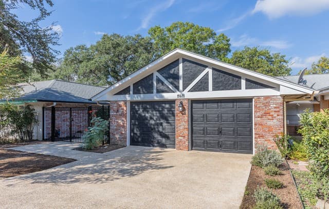 rental at 11611  Whisper Valley St in San Antonio, TX — photo 1