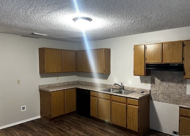 rental at 822  Meadow Dale in Converse, TX — photo 3