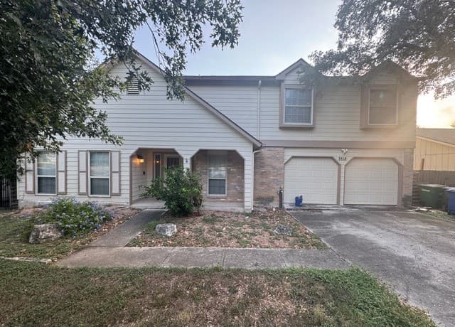 rental at 7818  Valley Trl in San Antonio, TX — photo 1