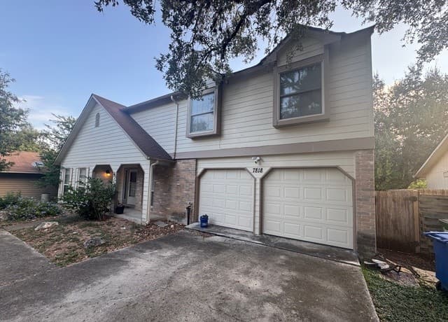 rental at 7818  Valley Trl in San Antonio, TX — photo 2