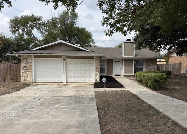 rental at 5635  Fountainwood in San Antonio, TX — photo 1