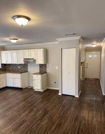 rental at 5635  Fountainwood in San Antonio, TX — photo 5