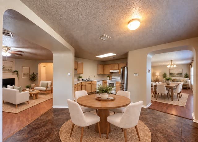 rental at 6426  Regency Lane in San Antonio, TX — photo 4