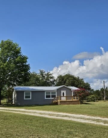 rental at 9008  Pocahontas in Spring Branch, TX — photo 1