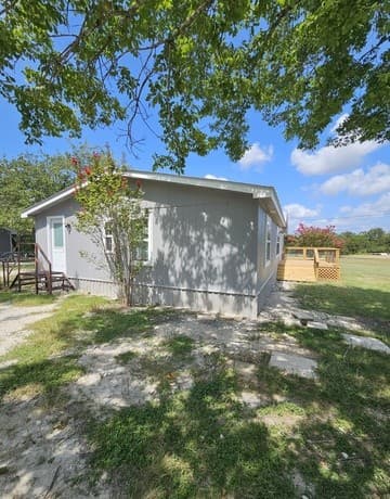 rental at 9008  Pocahontas in Spring Branch, TX — photo 4