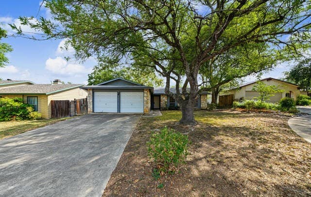 rental at 5910  Patrick Henry St in San Antonio, TX — photo 2