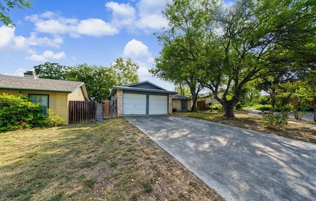 rental at 5910  Patrick Henry St in San Antonio, TX — photo 4