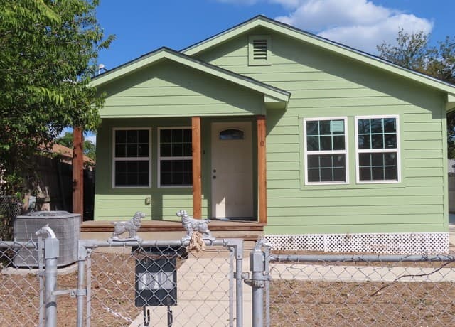 rental at 110  Alexander Rd in San Antonio, TX — photo 1