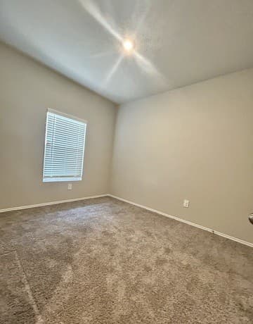 rental at 19906  Lonesome Dove in Lytle, TX — photo 5