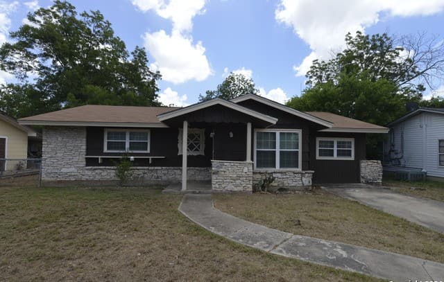 rental at 110 Covina in San Antonio TX