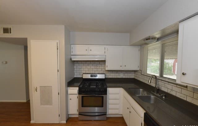 rental at 110  Covina in San Antonio, TX — photo 3