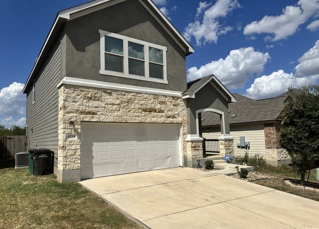 rental at 6735  Freedom Hls in San Antonio, TX — photo 1