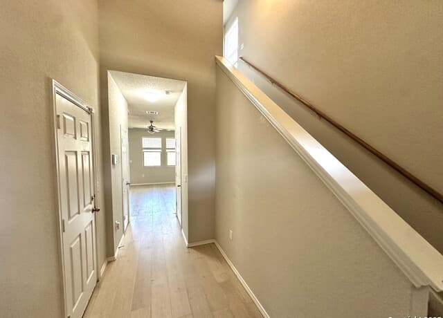 rental at 6735  Freedom Hls in San Antonio, TX — photo 4