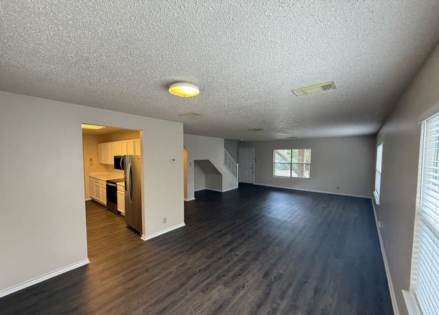 rental at 10522  Stone Creek Pl in San Antonio, TX — photo 3