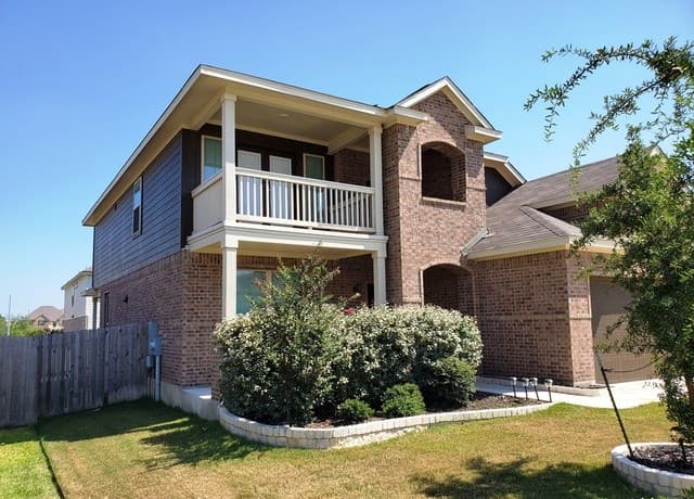 rental at 2800  Bethany Dr in Schertz, TX — photo 2