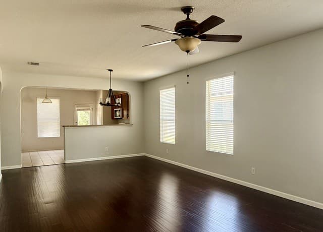 rental at 8103  Silver Grove in San Antonio, TX — photo 4