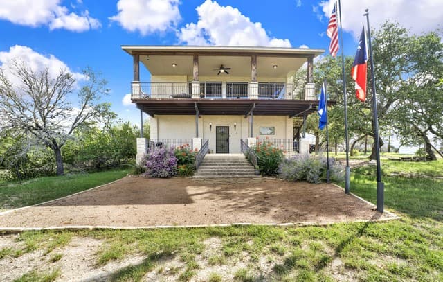 rental at 518  Park in Bandera, TX — photo 3