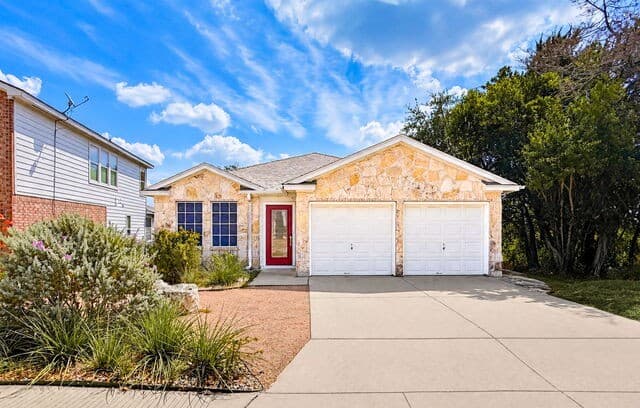rental at 15614  Robin Feather in San Antonio, TX — photo 1