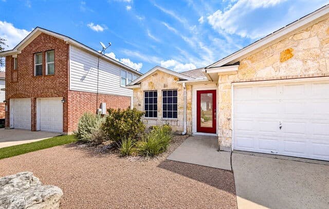 rental at 15614  Robin Feather in San Antonio, TX — photo 3