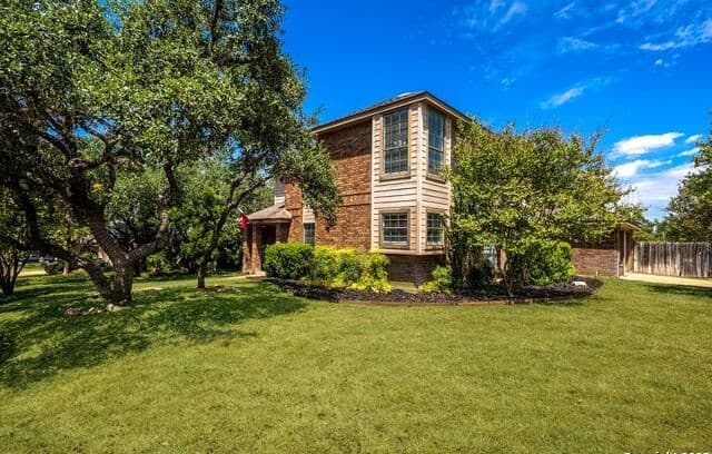 rental at 17902  Crystal Knl in San Antonio, TX — photo 2
