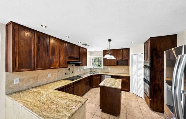 rental at 17902  Crystal Knl in San Antonio, TX — photo 4