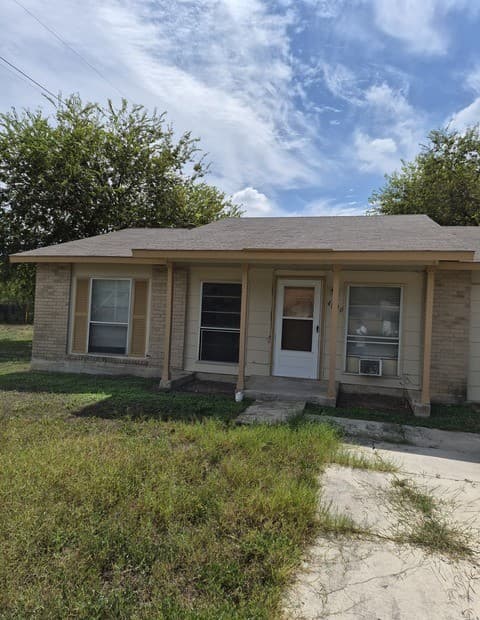 rental at 4830  Borchers Dr in San Antonio TX