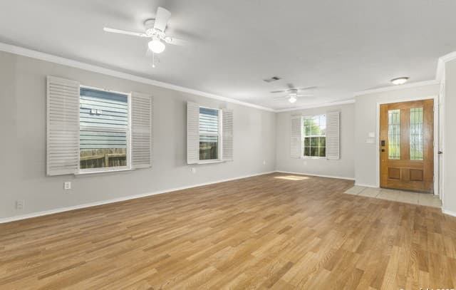rental at 7903  Copper Brk in Converse, TX — photo 2