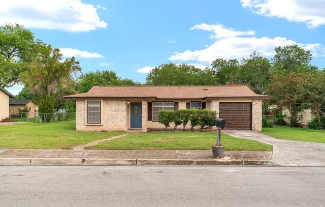 rental at 212  Avenue F in Converse, TX — photo 1