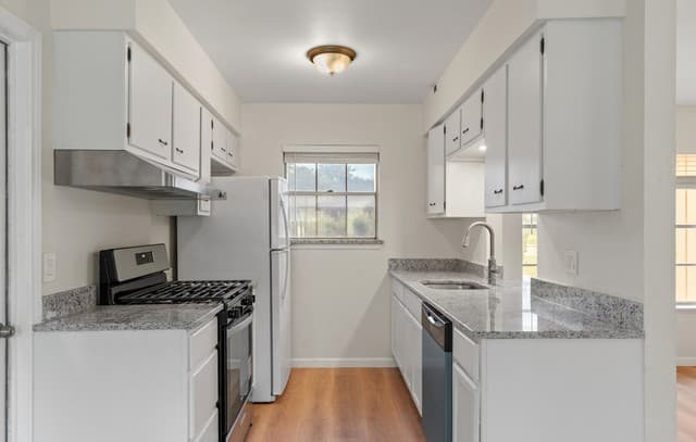 rental at 212  Avenue F in Converse, TX — photo 4
