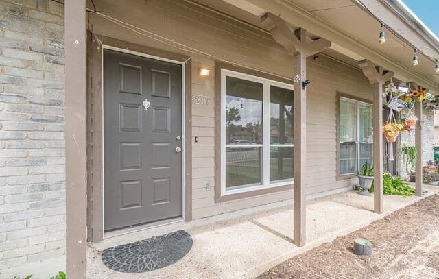 rental at 5207  Gawain in San Antonio, TX — photo 4