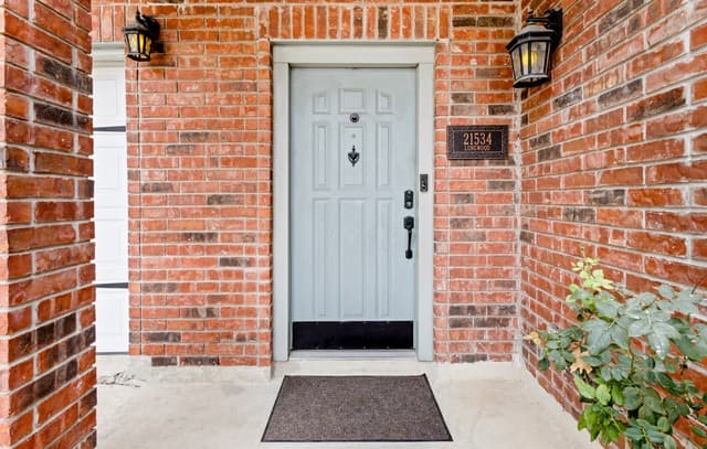 rental at 21534  Longwood in San Antonio, TX — photo 2
