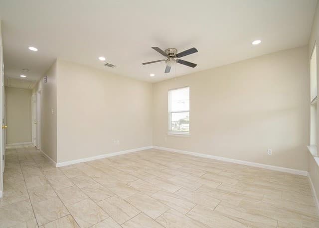 rental at 1630  Peck Ave in San Antonio, TX — photo 3