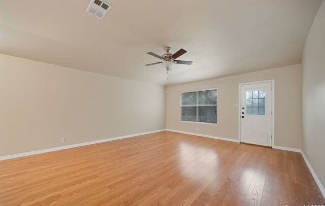 rental at 3625  Diamond Fls in Schertz, TX — photo 5