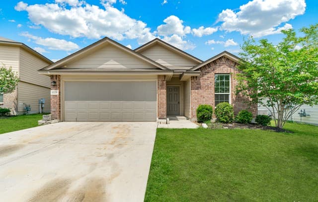 rental at 15335  Night Heron in San Antonio, TX — photo 1